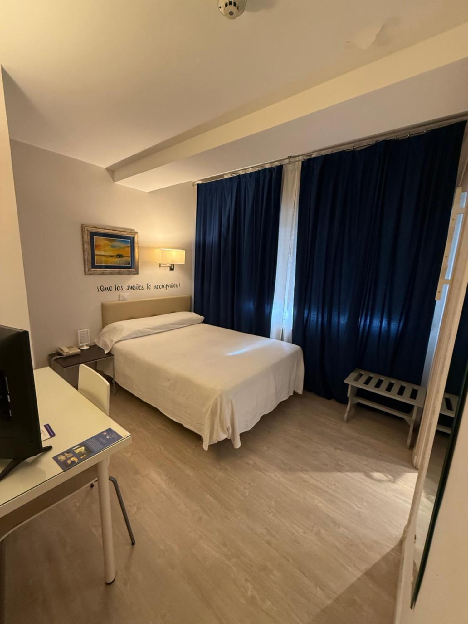 Hotel Virrey Arnedo Buitenkant foto