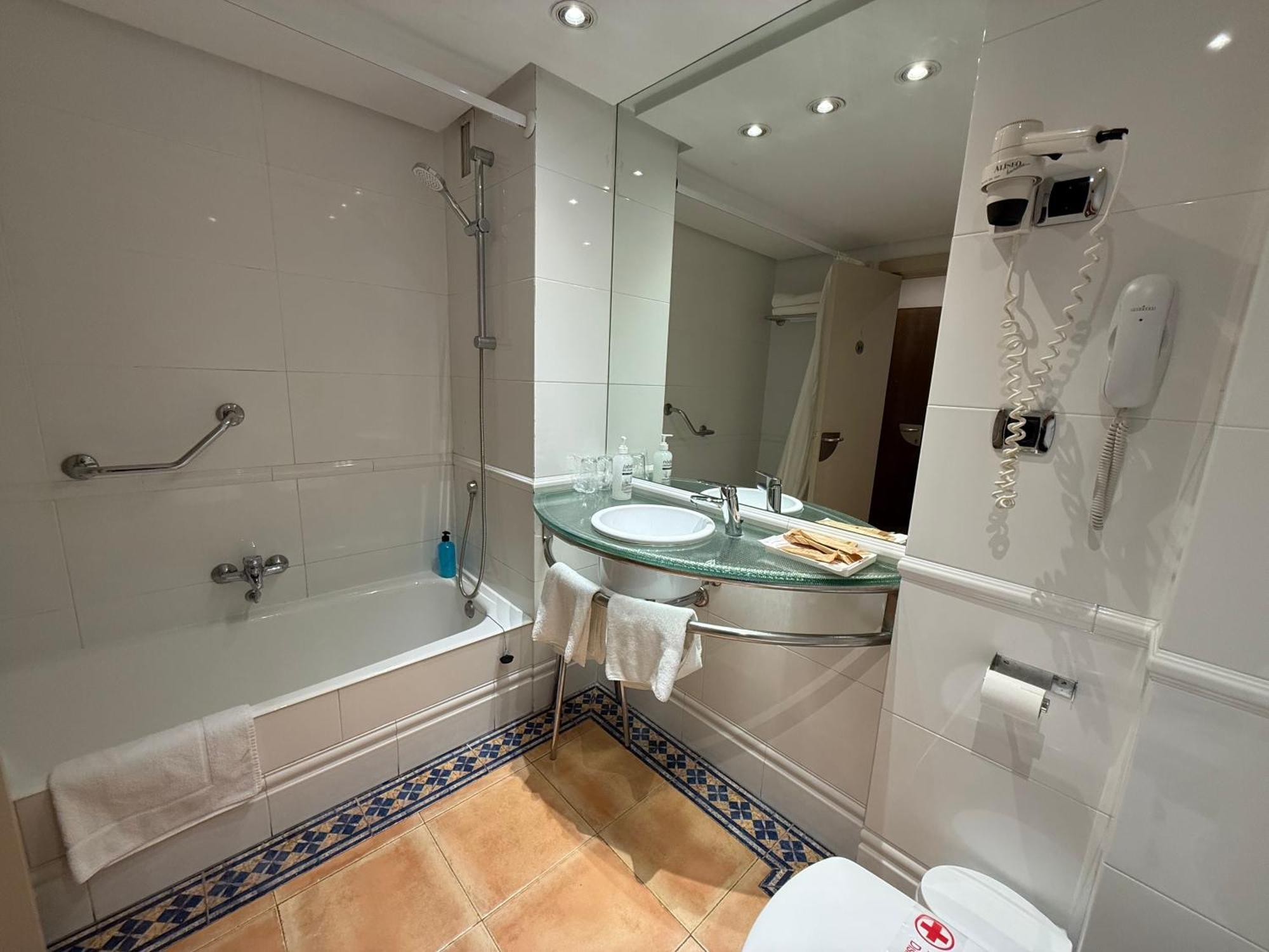 Hotel Virrey Arnedo Buitenkant foto